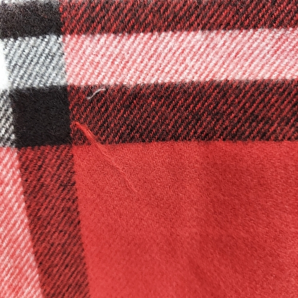 Oversized Scarf Red 70.x 26. Inches Shawl Wrap Plaid Winter Scarf 100% Acrylic - Picture 10 of 13